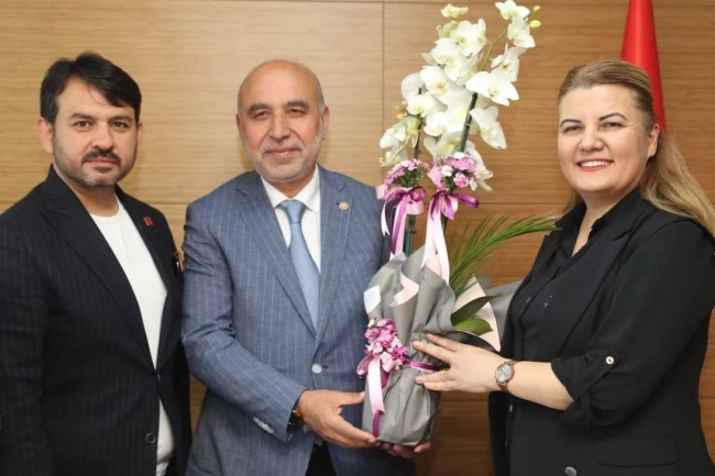 CHP ve İzmit Belediyesi'nden Saadet Partisi'ne ziyaret