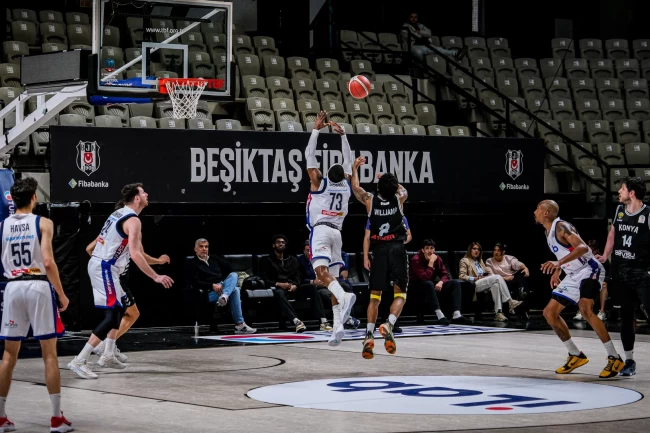 Konya Büyükşehir Belediyespor Play-Off Çeyrek Final Serisinde ilk maçı kazandı