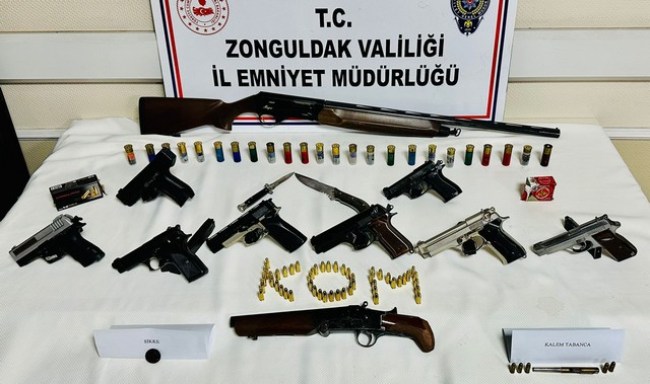 Eşzamanlı 31 il'de kukla operasyonu